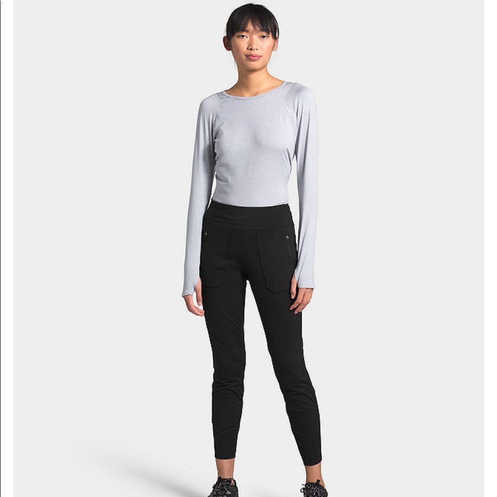 North Face Women’s Paramount Hybrid High-Rise Tight